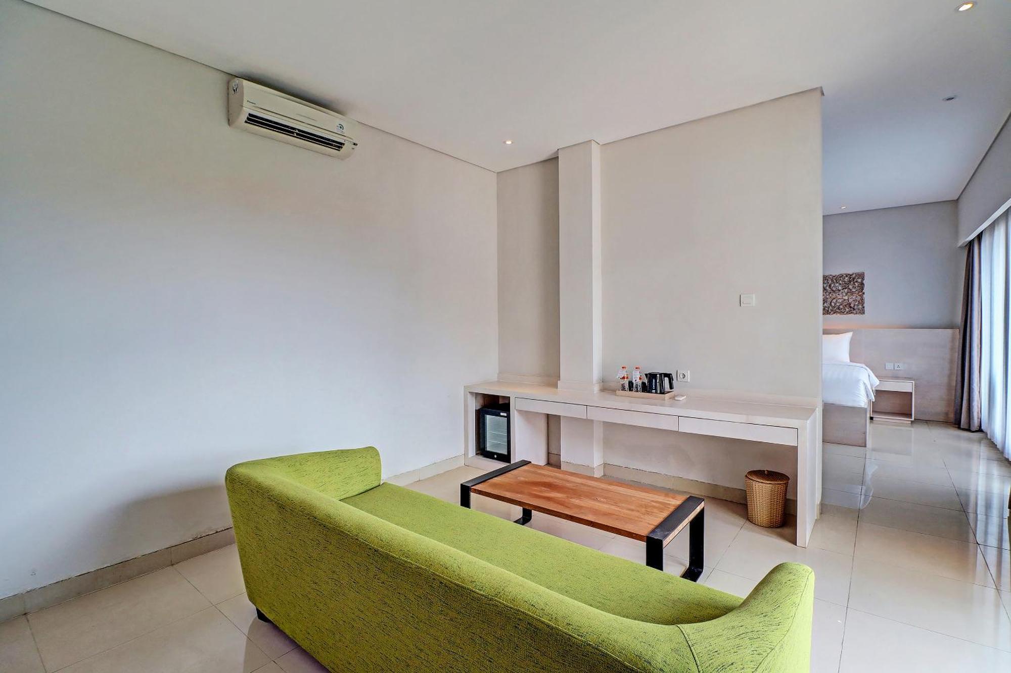 Townhouse Oak Signature Hotel Sanur Exterior foto