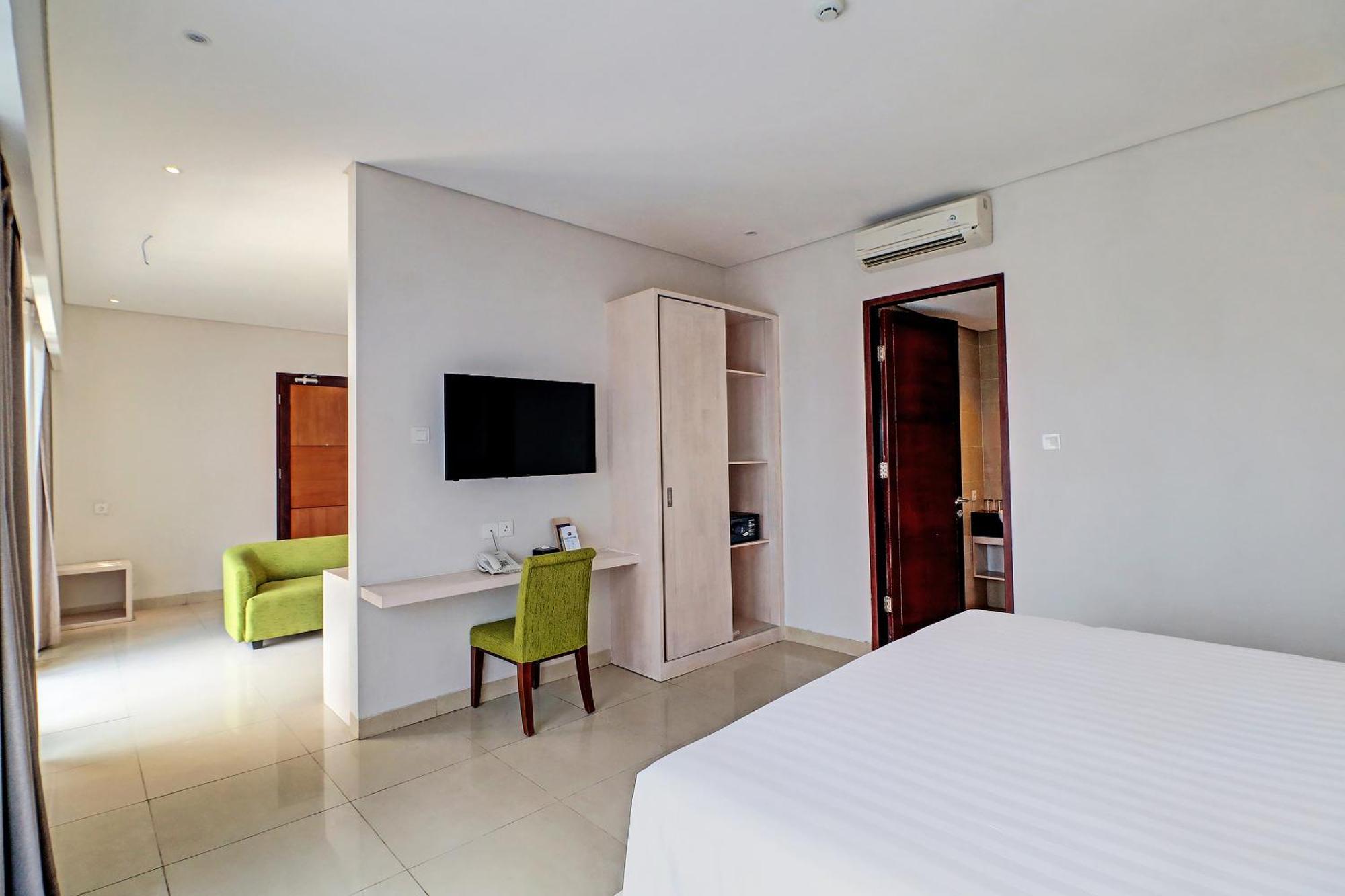 Townhouse Oak Signature Hotel Sanur Exterior foto