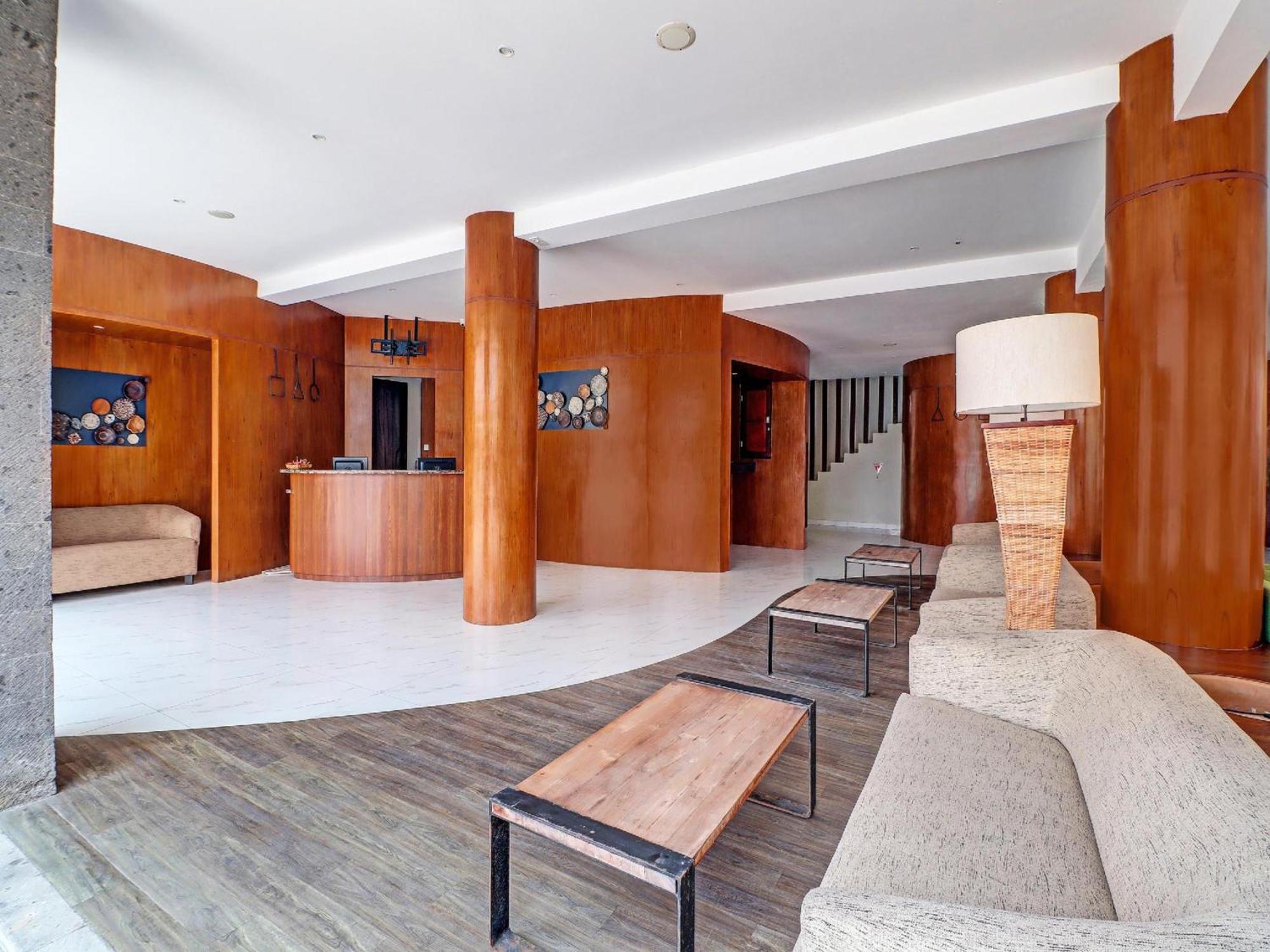 Townhouse Oak Signature Hotel Sanur Exterior foto